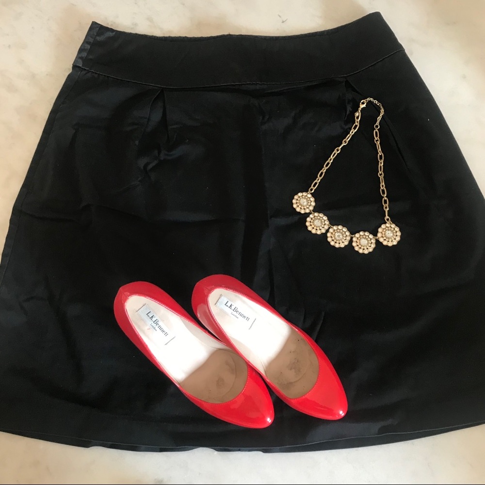 BLACK A-LINE SKIRT